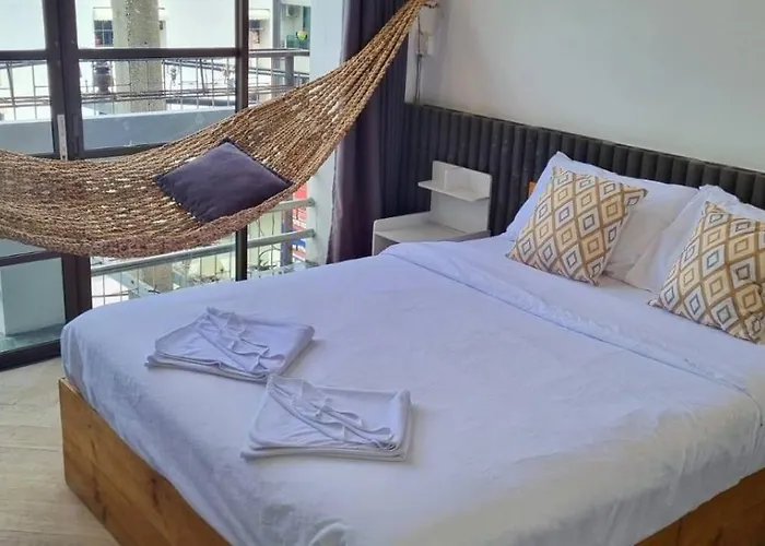 Haus Sathorn 11 3* Бангкок