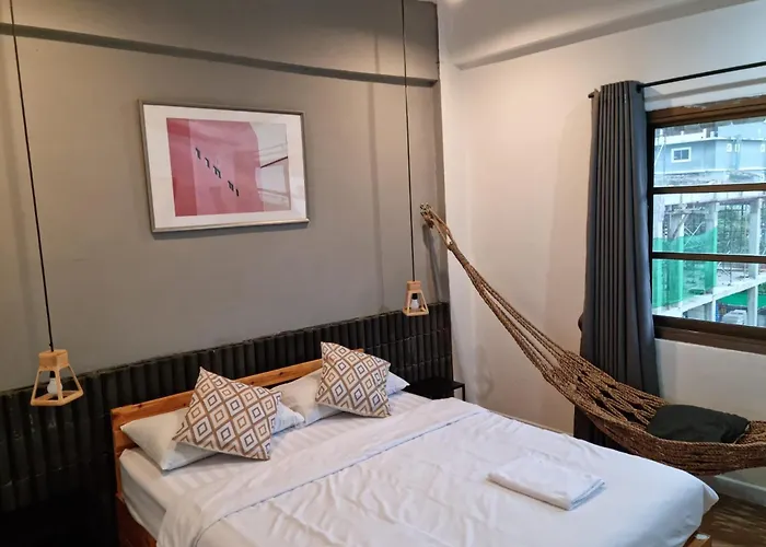 Haus Sathorn 11 3* Бангкок