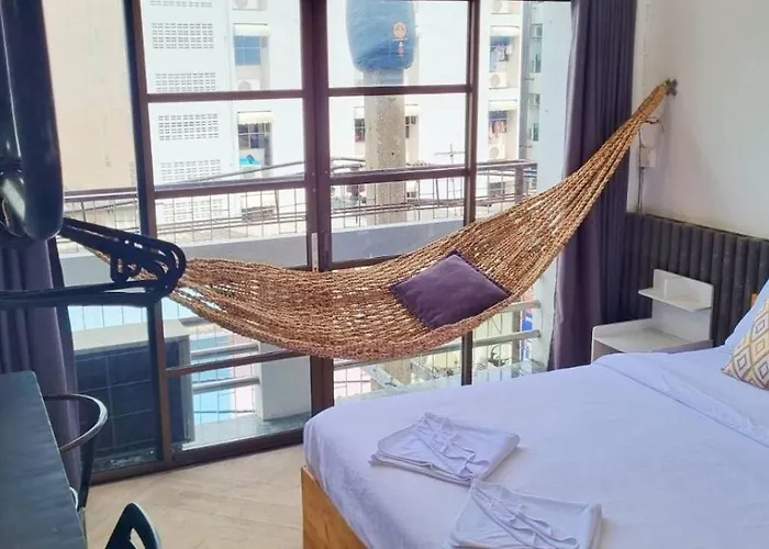 Haus Sathorn 11 Гостевой дом 3*