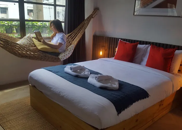 Haus Sathorn 11 Гостевой дом Бангкок