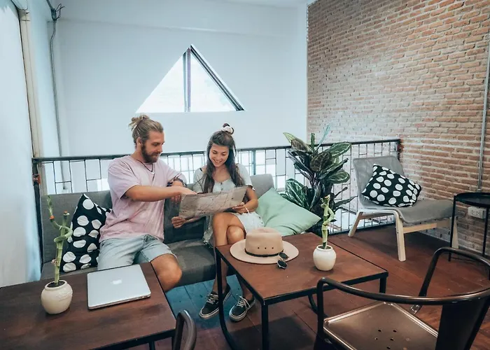 Haus Sathorn 11 Гостевой дом Бангкок